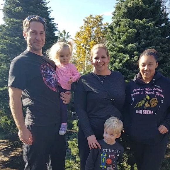 Meet your Posher, Randi - Picture 1 of 1